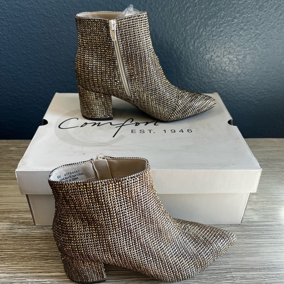 NIB Elegant Women's Sparkle Ankle Booties - Picture 3 of 8
